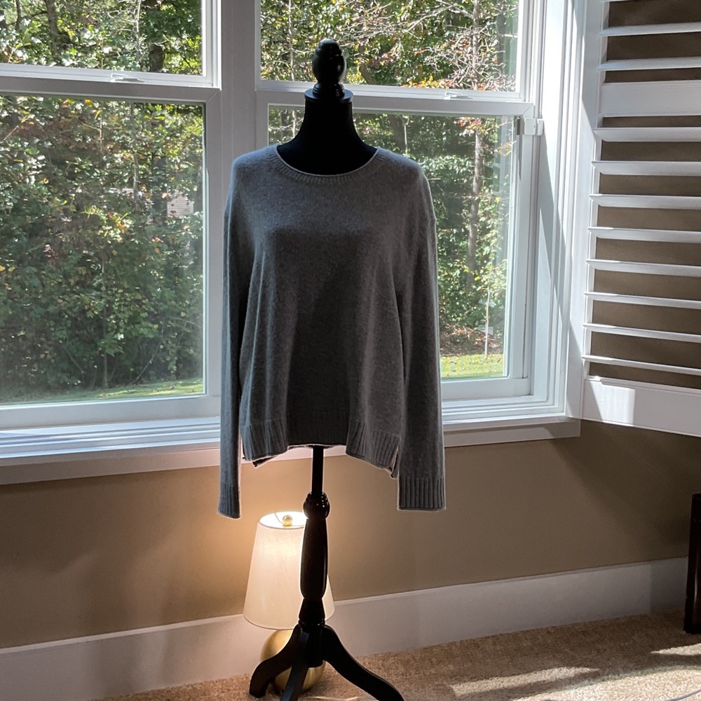 Jenni Kayne Charcoal Gray Sweatshirt